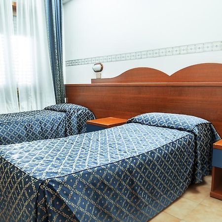 Camp'S Hotel Colonna Bagian luar foto